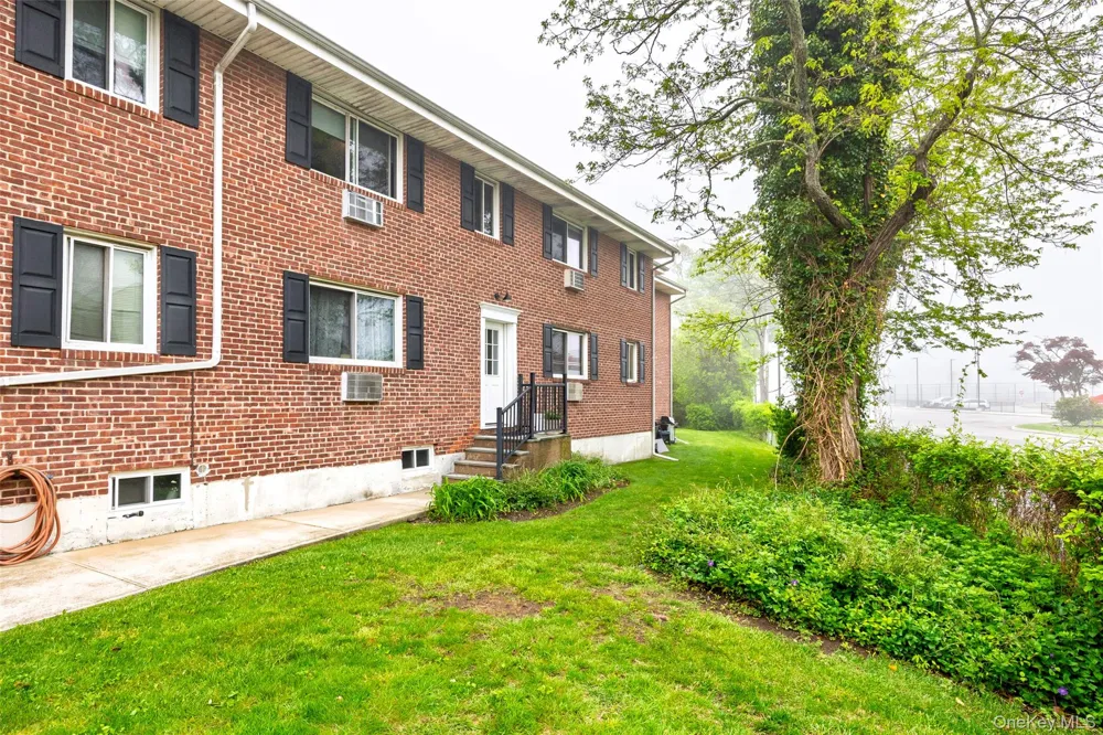 200 Merrick Road #F Amityville, NY 11701