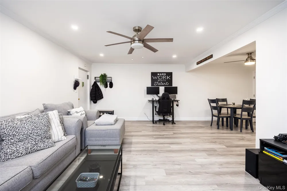200 Merrick Road #F Amityville, NY 11701