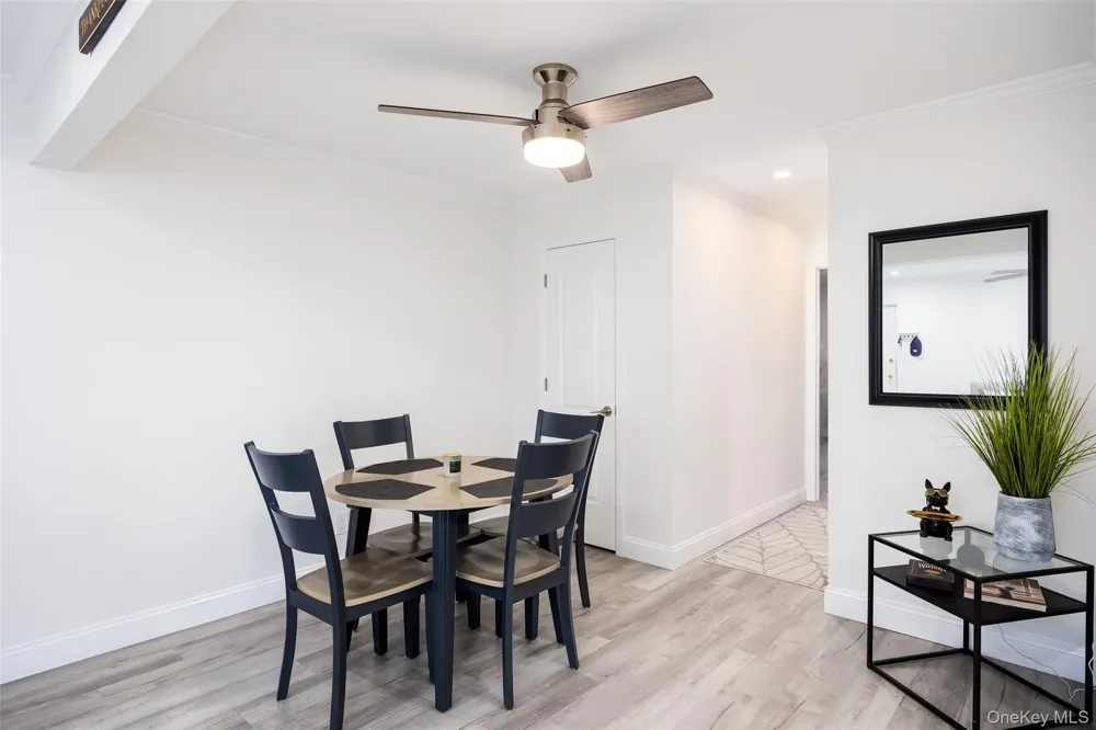 200 Merrick Road #F Amityville, NY 11701