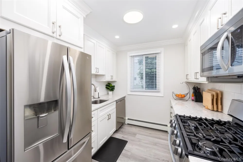 200 Merrick Road #F Amityville, NY 11701