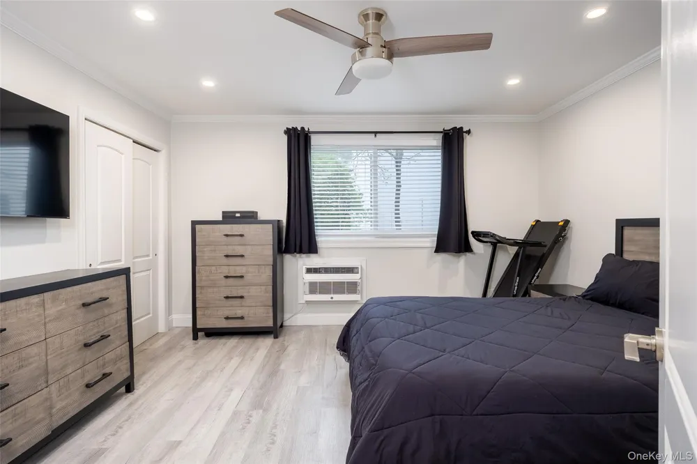 200 Merrick Road #F Amityville, NY 11701