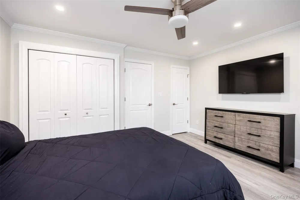200 Merrick Road #F Amityville, NY 11701