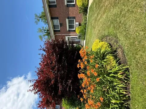 200 Merrick Road #F