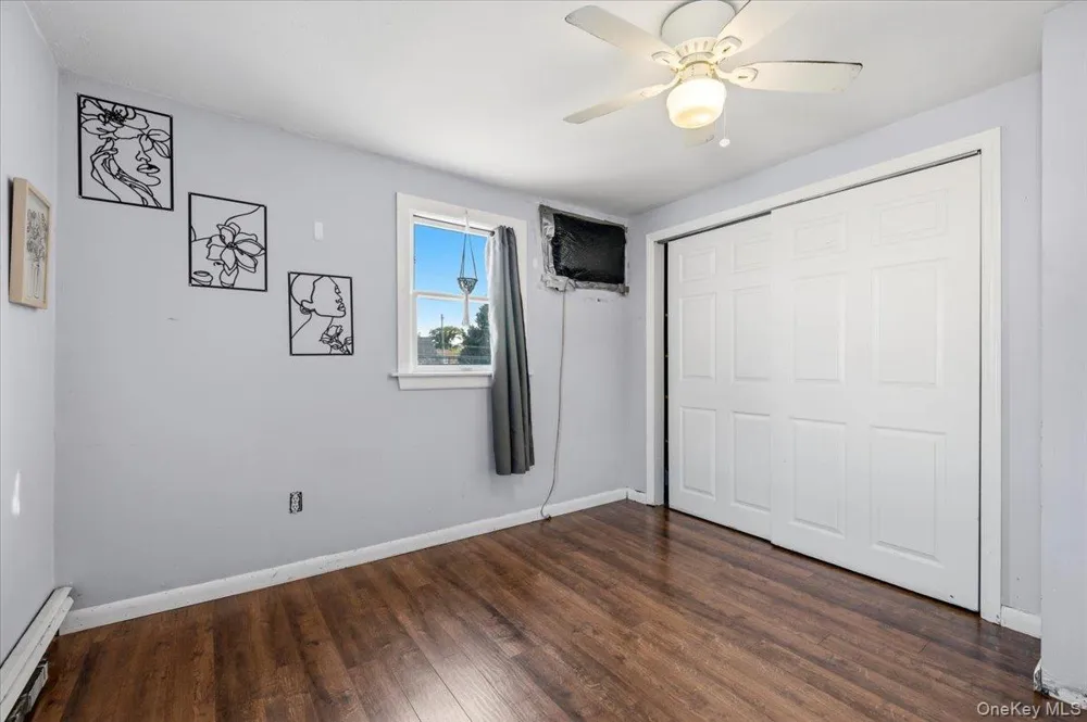42 Haven Lane Levittown, NY 11756