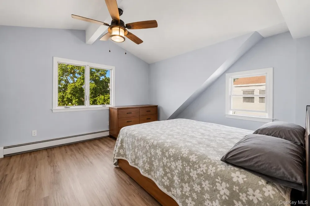 42 Haven Lane Levittown, NY 11756