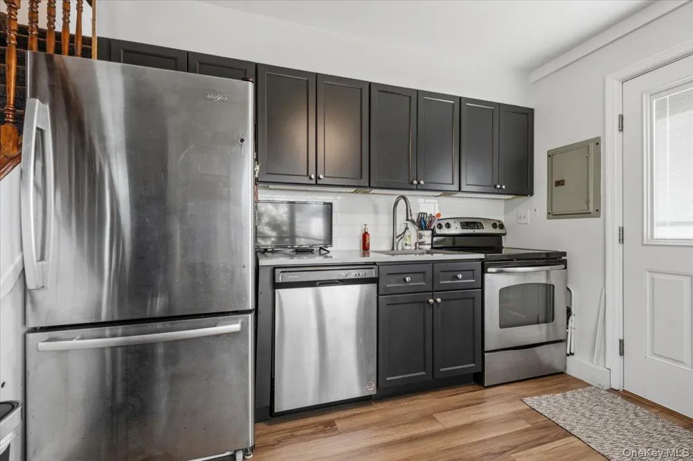 42 Haven Lane Levittown, NY 11756