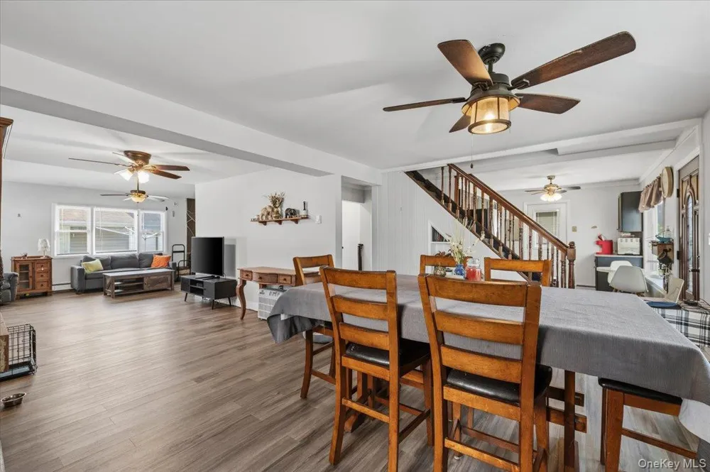 42 Haven Lane Levittown, NY 11756