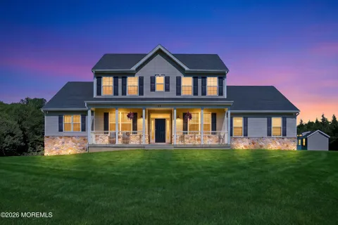 11 Rolling Meadows Court