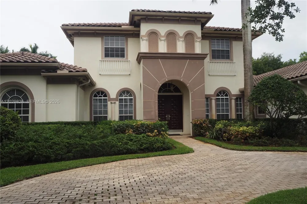2750 E Jockey Cir E Davie, FL 33330