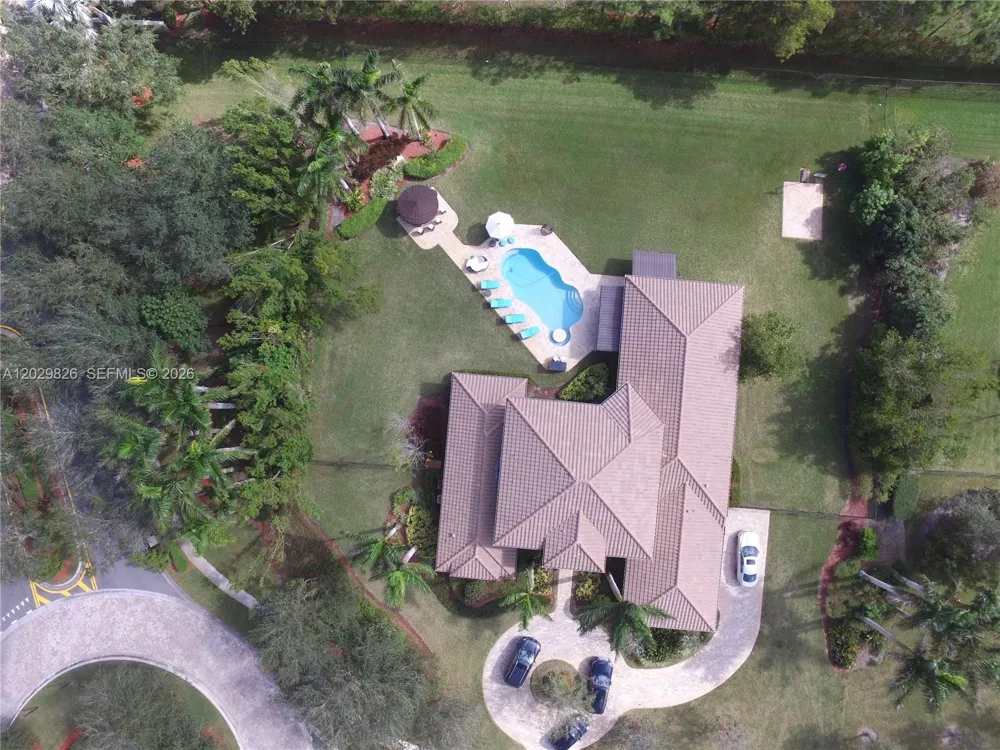 2750 E Jockey Cir E Davie, FL 33330