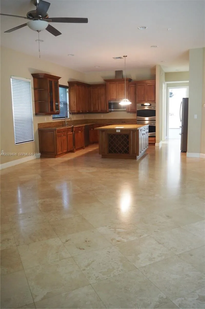 2750 E Jockey Cir E Davie, FL 33330