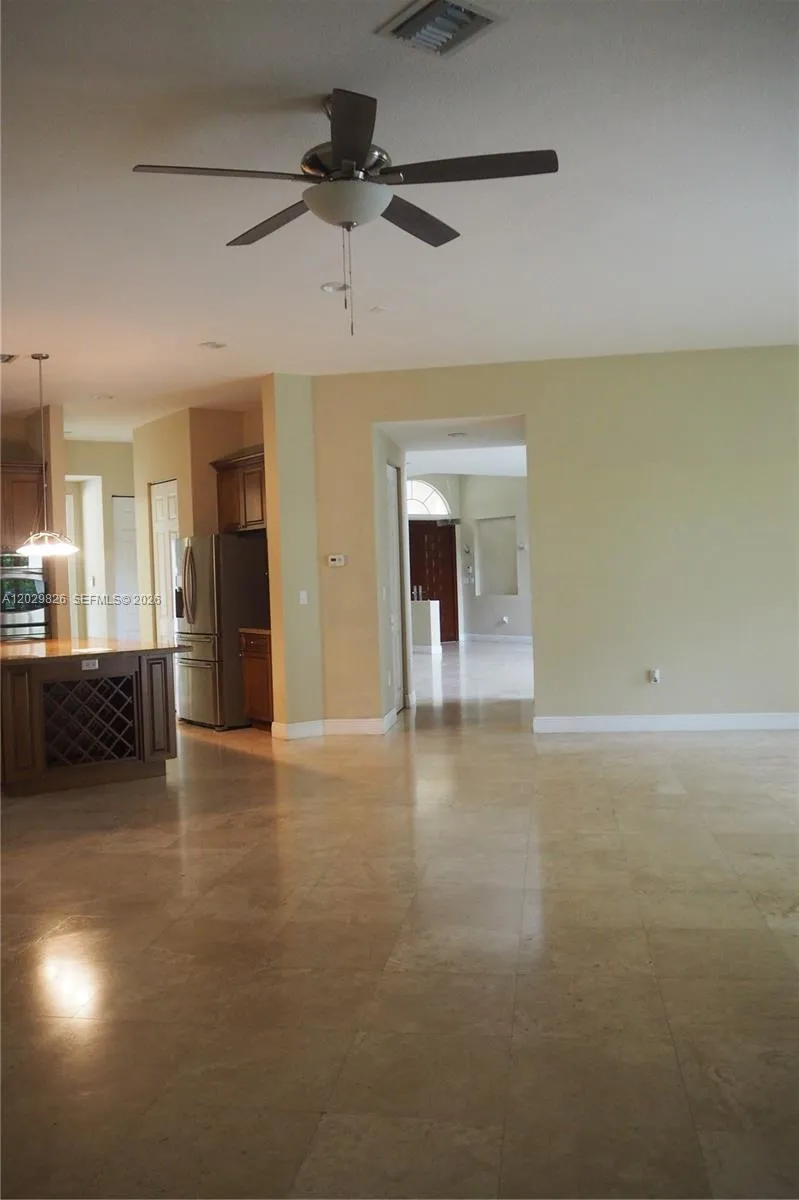 2750 E Jockey Cir E Davie, FL 33330