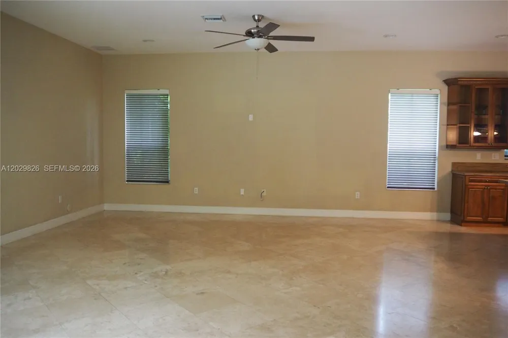 2750 E Jockey Cir E Davie, FL 33330