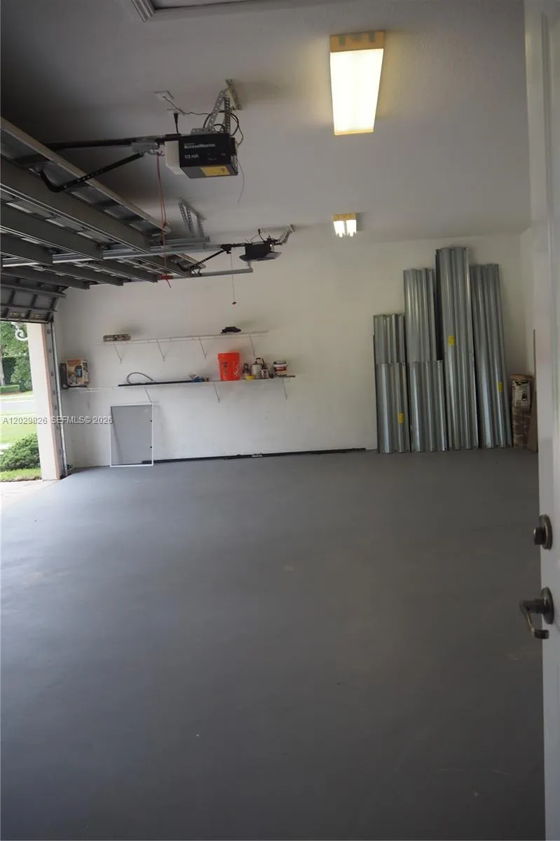 2750 E Jockey Cir E Davie, FL 33330