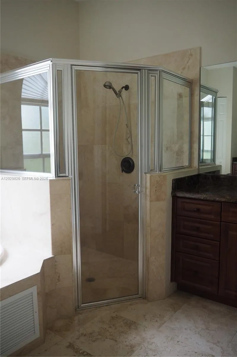 2750 E Jockey Cir E Davie, FL 33330