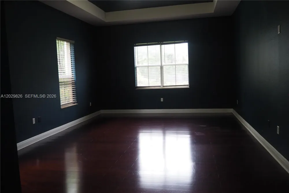 2750 E Jockey Cir E Davie, FL 33330
