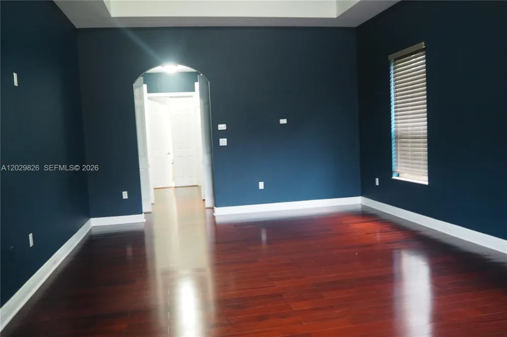 2750 E Jockey Cir E Davie, FL 33330