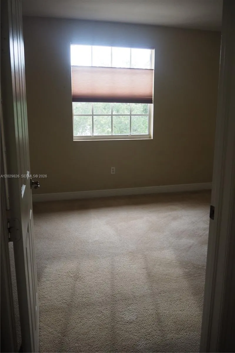 2750 E Jockey Cir E Davie, FL 33330