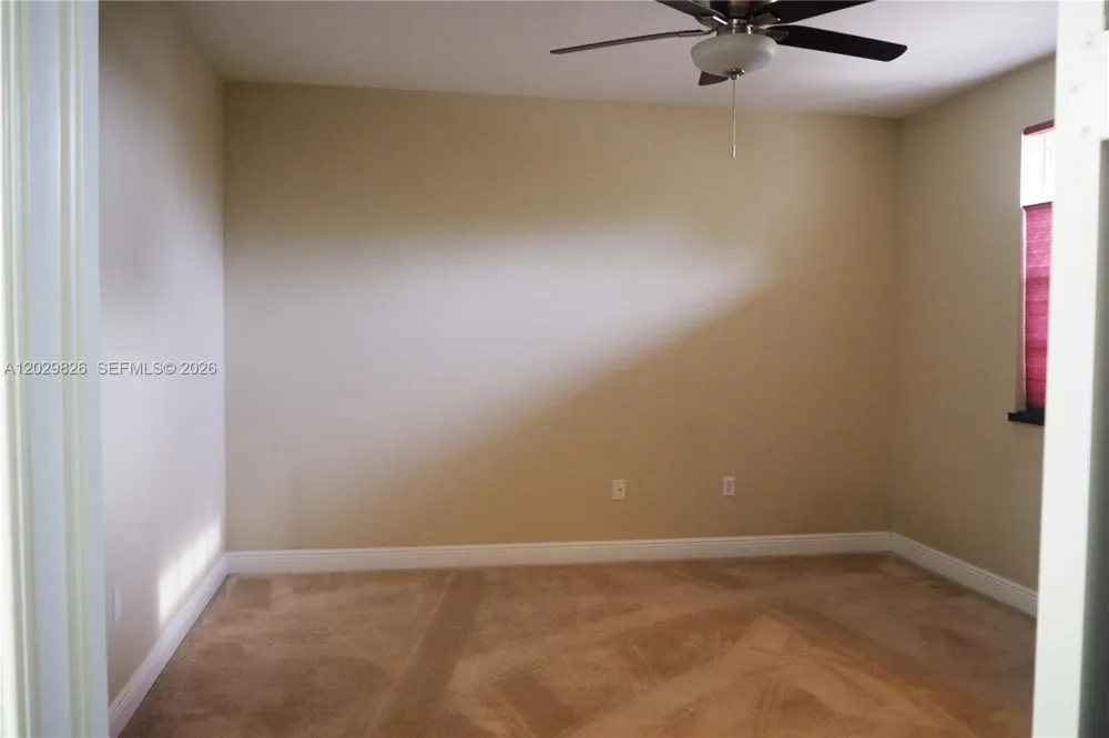2750 E Jockey Cir E Davie, FL 33330