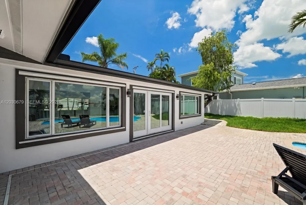 7905 9th AVE S St Petersburg, FL 33707
