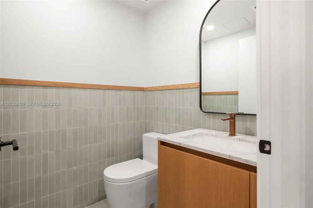 1176 97th Street #302 Bay Harbor Islands, FL 33154