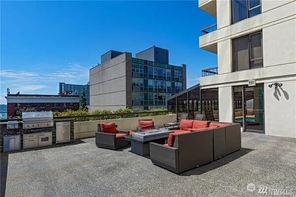 2201 3rd Avenue #1106 Seattle, WA 98121