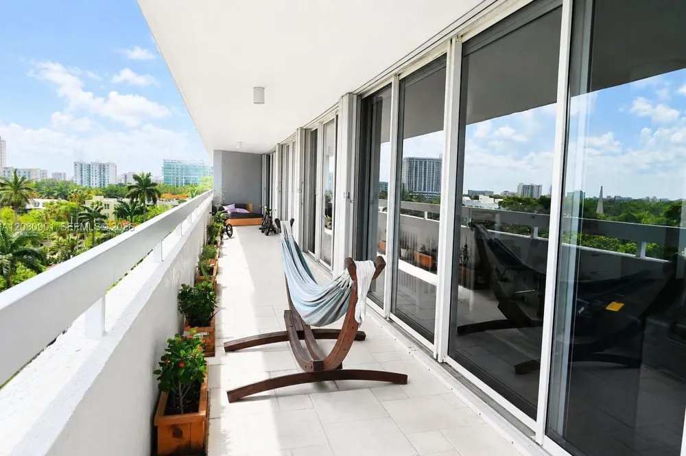 1627 Brickell Ave #1005 Miami, FL 33129