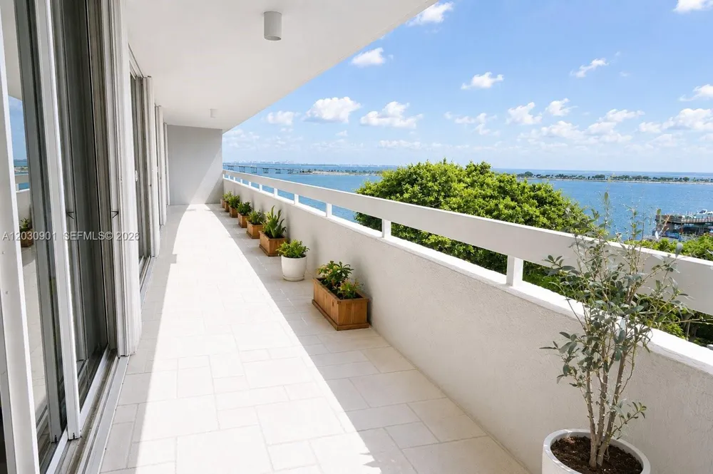 1627 Brickell Ave #1005 Miami, FL 33129
