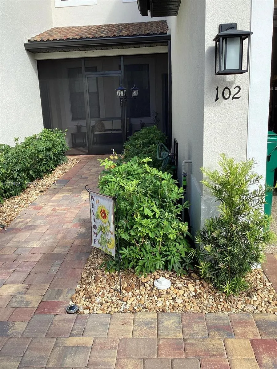 5710 Mayflower Way #102 Other City - In The State Of Florida, FL 34142