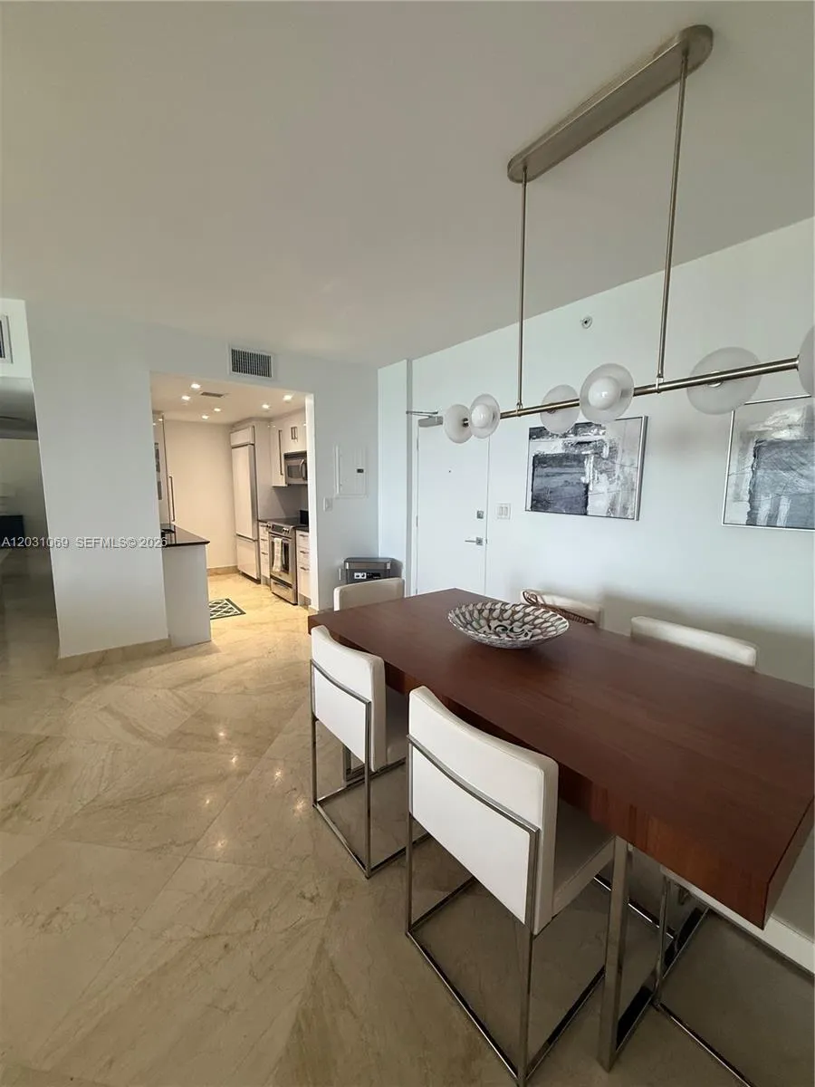 10275 Collins Ave #1221 Bal Harbour, FL 33154