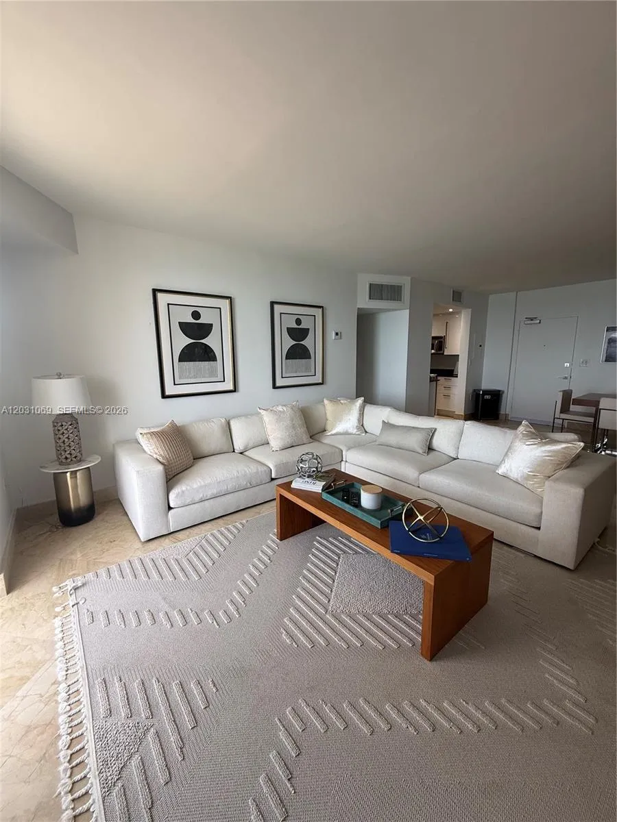10275 Collins Ave #1221 Bal Harbour, FL 33154
