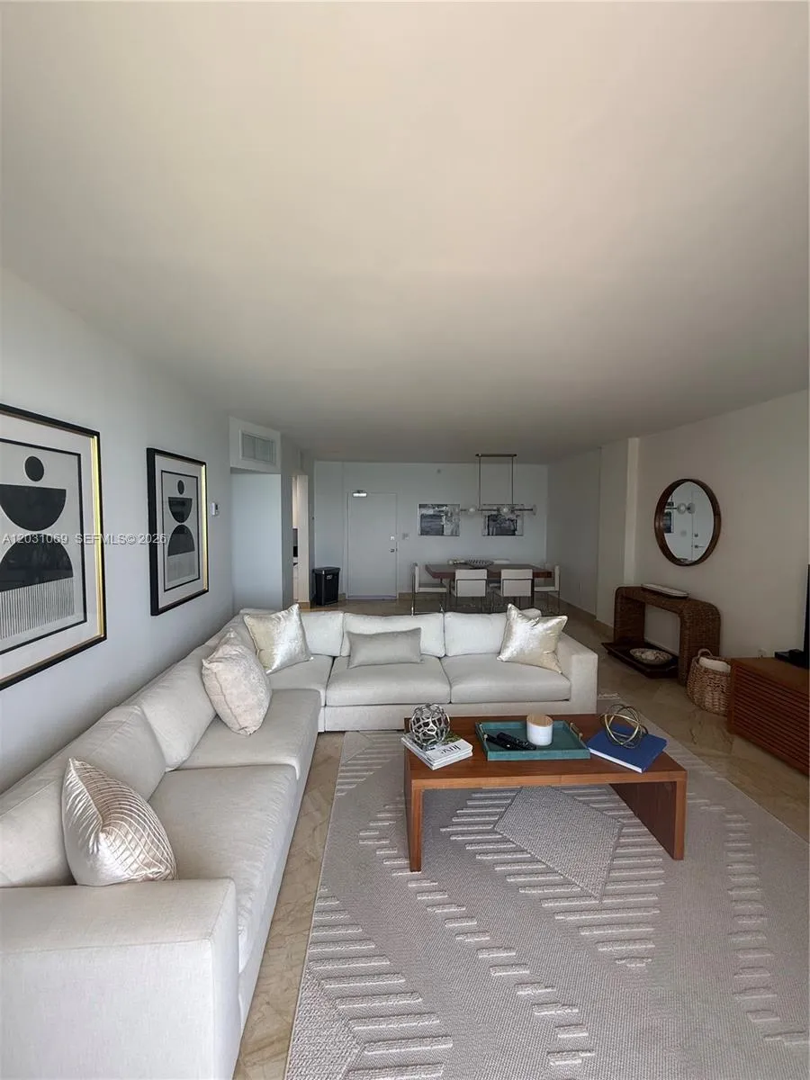 10275 Collins Ave #1221 Bal Harbour, FL 33154