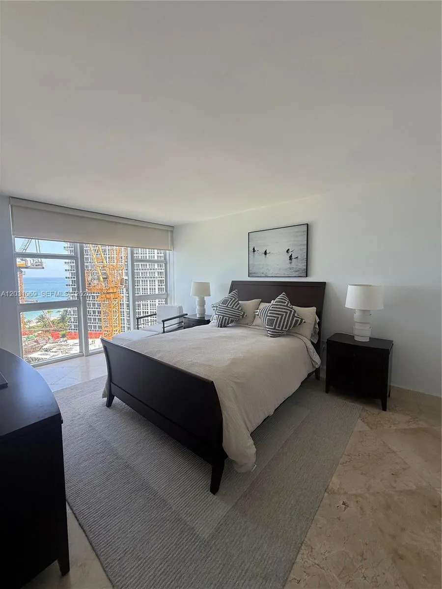 10275 Collins Ave #1221 Bal Harbour, FL 33154