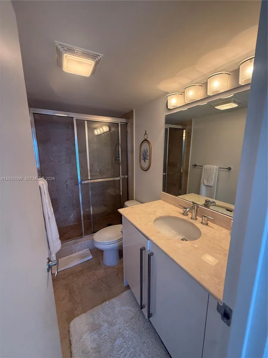 10275 Collins Ave #1221 Bal Harbour, FL 33154