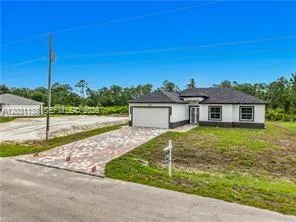 3310 61st St Lehigh Acres, FL 33971
