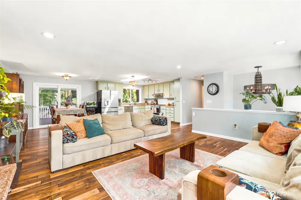 11714 SE 93rd Street Newcastle, WA 98056