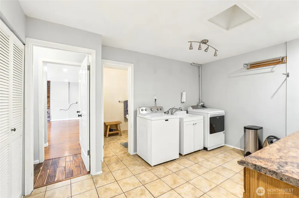 11714 SE 93rd Street Newcastle, WA 98056