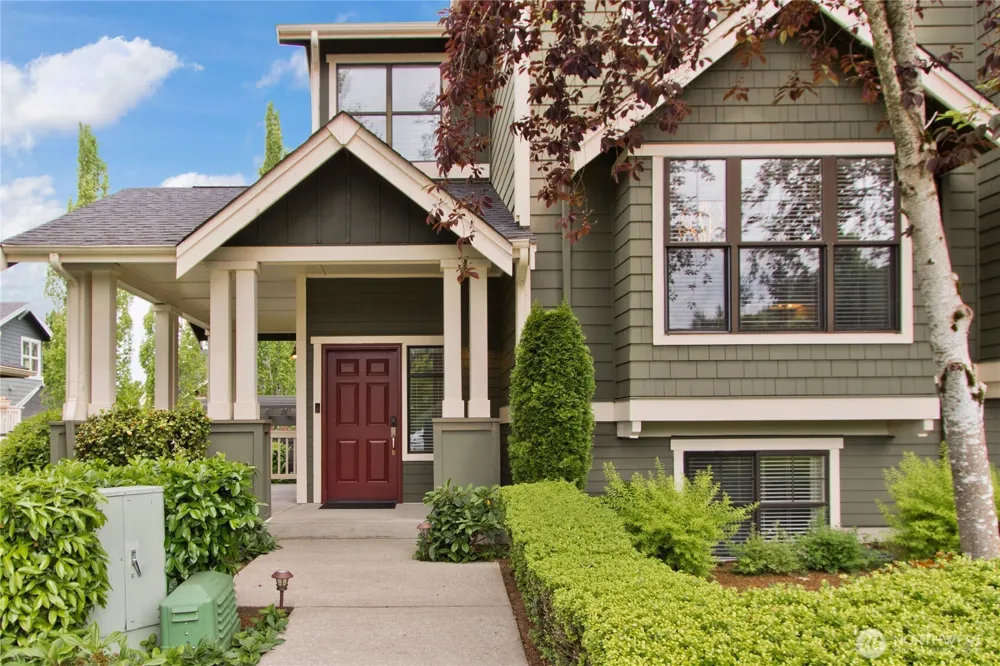 1843 NE Kenyon Court Issaquah, WA 98029
