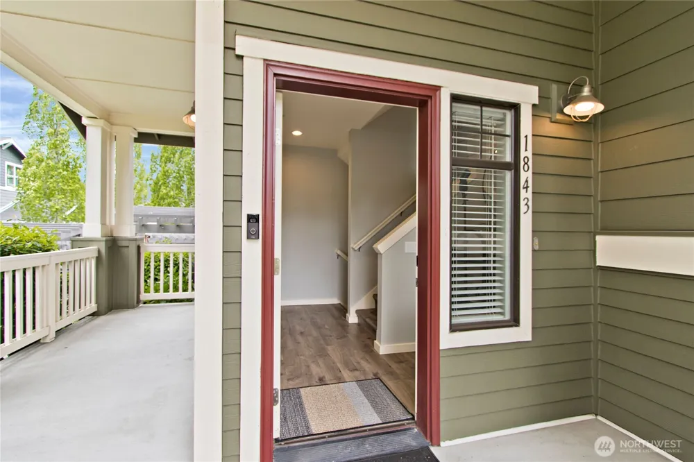 1843 NE Kenyon Court Issaquah, WA 98029