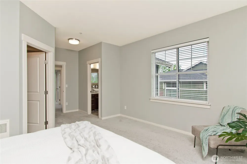 1843 NE Kenyon Court Issaquah, WA 98029