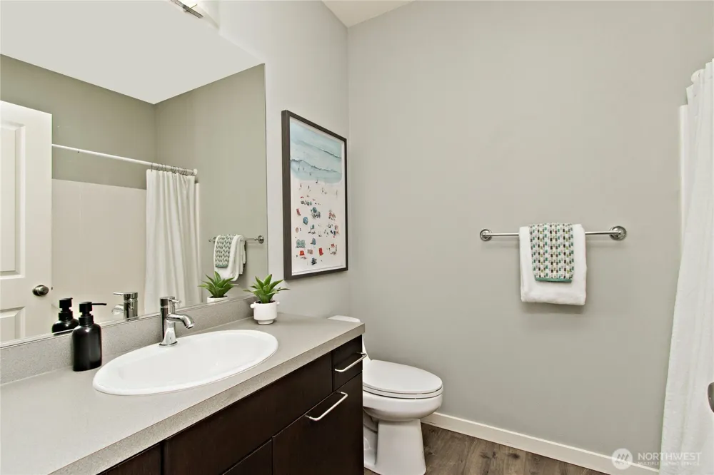 1843 NE Kenyon Court Issaquah, WA 98029