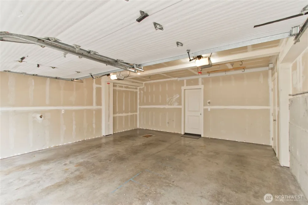 1843 NE Kenyon Court Issaquah, WA 98029