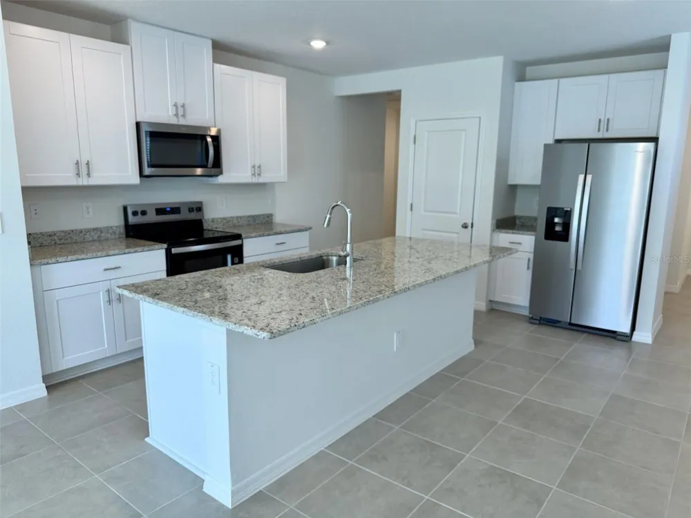 1483 BREKEY WAY Zephyrhills, FL 33541