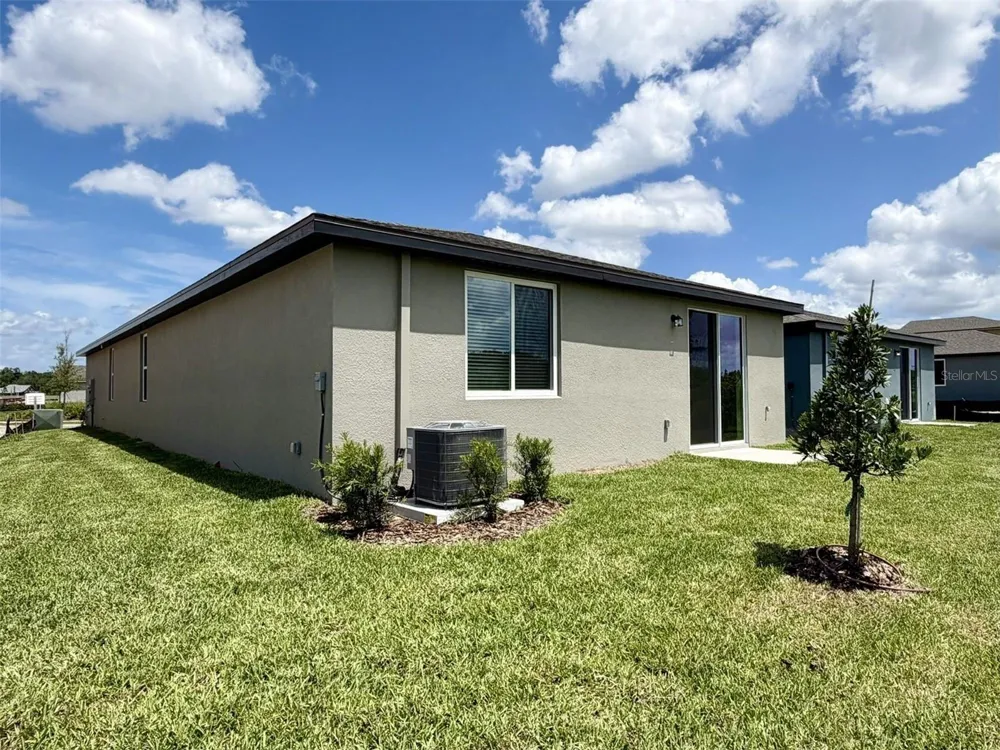 1483 BREKEY WAY Zephyrhills, FL 33541