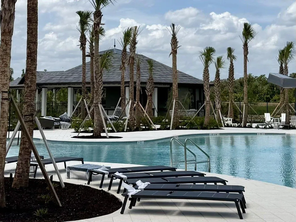1483 BREKEY WAY Zephyrhills, FL 33541