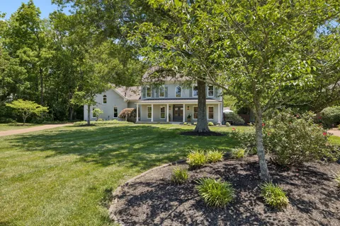 1400 Arrowhead Dr