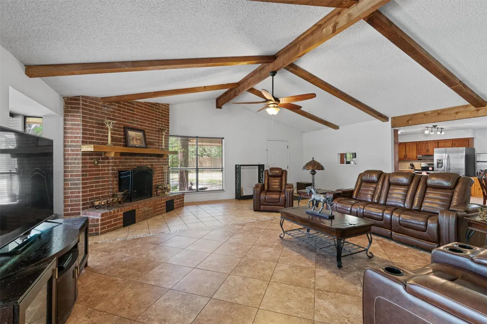 455 Robins Lane Bertram, TX 78605