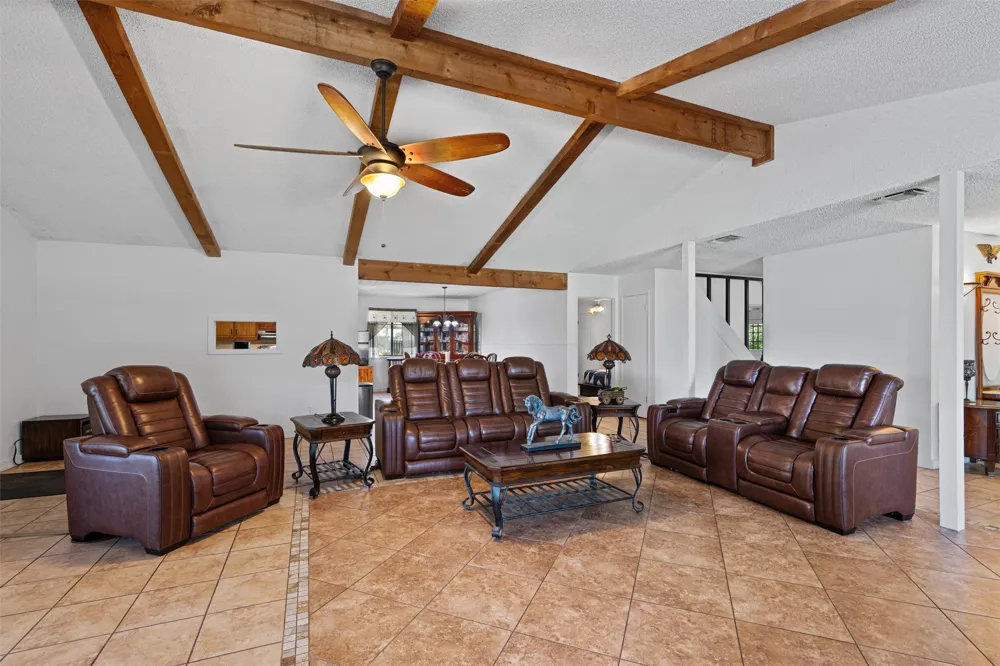 455 Robins Lane Bertram, TX 78605