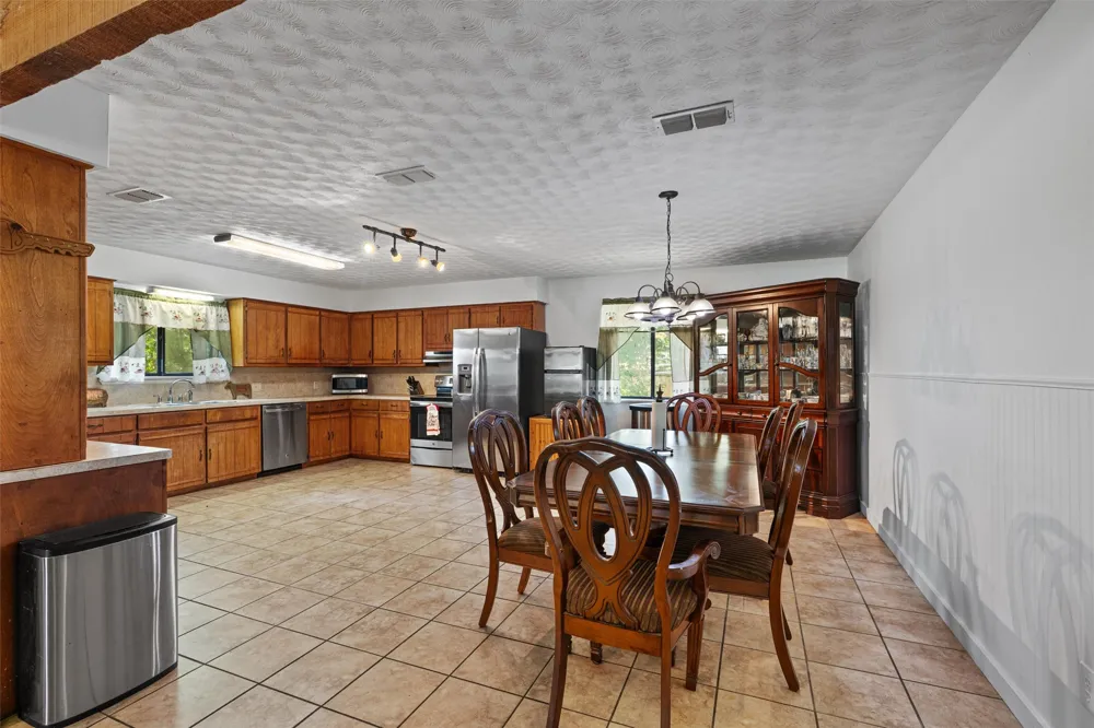 455 Robins Lane Bertram, TX 78605