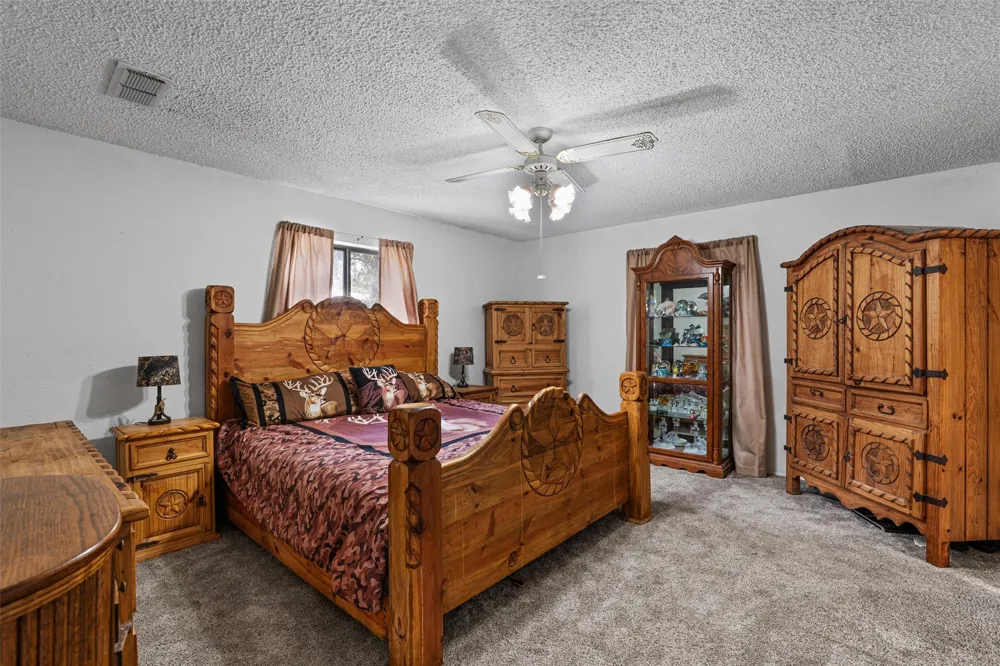 455 Robins Lane Bertram, TX 78605